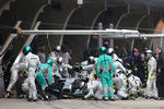 F1 车辆进站