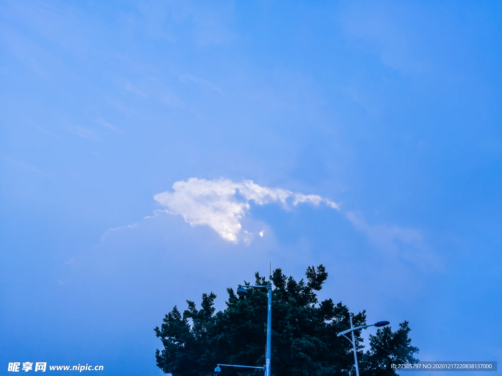 天空