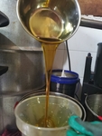 现打菜油作坊