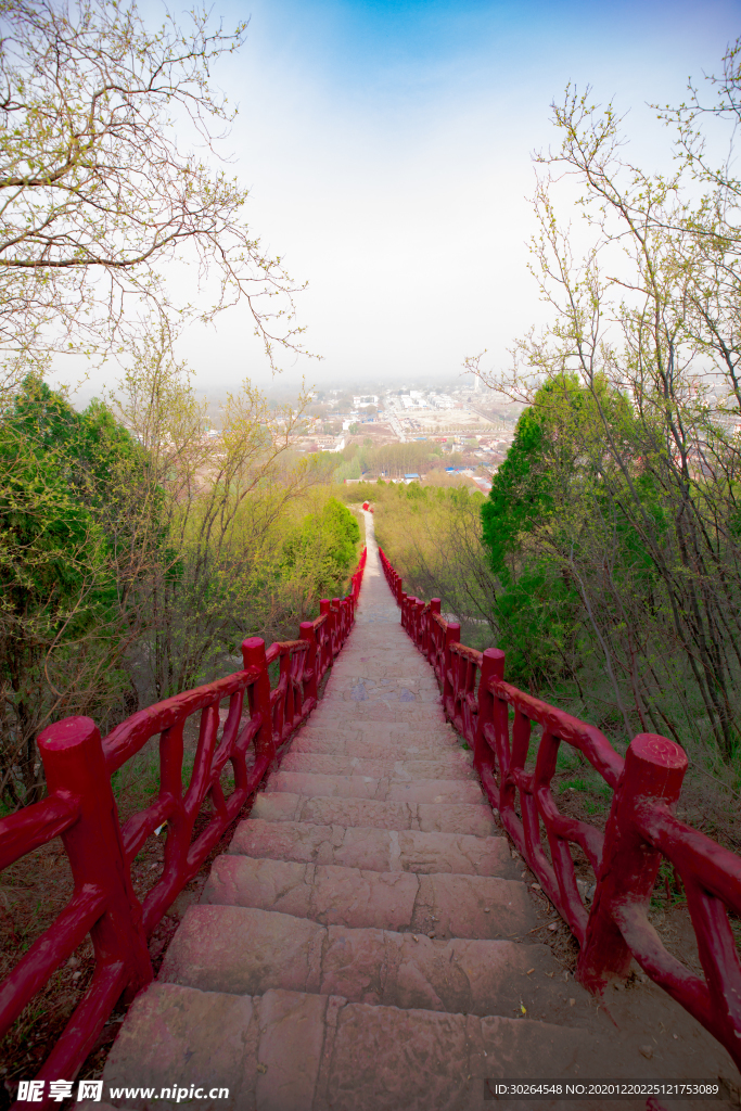 广胜寺上山台阶