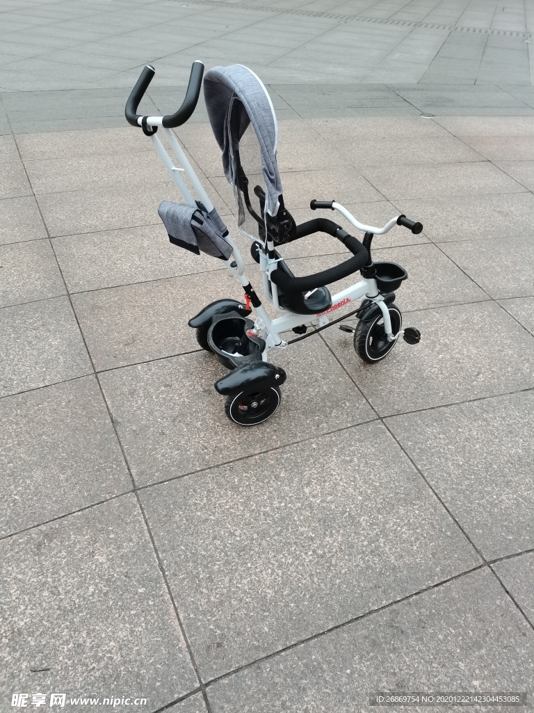 婴幼儿代步车