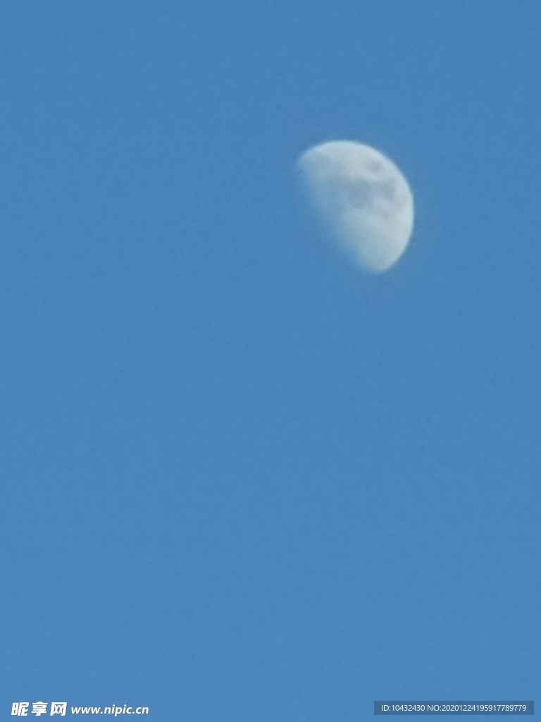 蓝色的月光