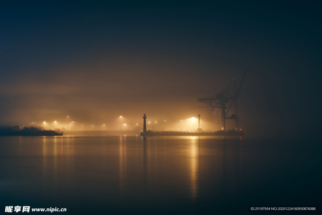 码头夜景