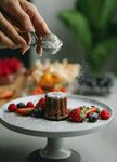 制作草莓糕点