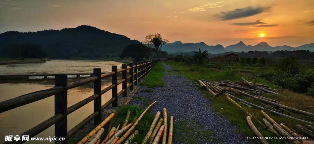 河边  风景照