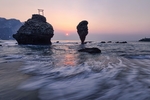 清晨海景 怪石