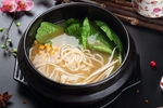 砂锅米线