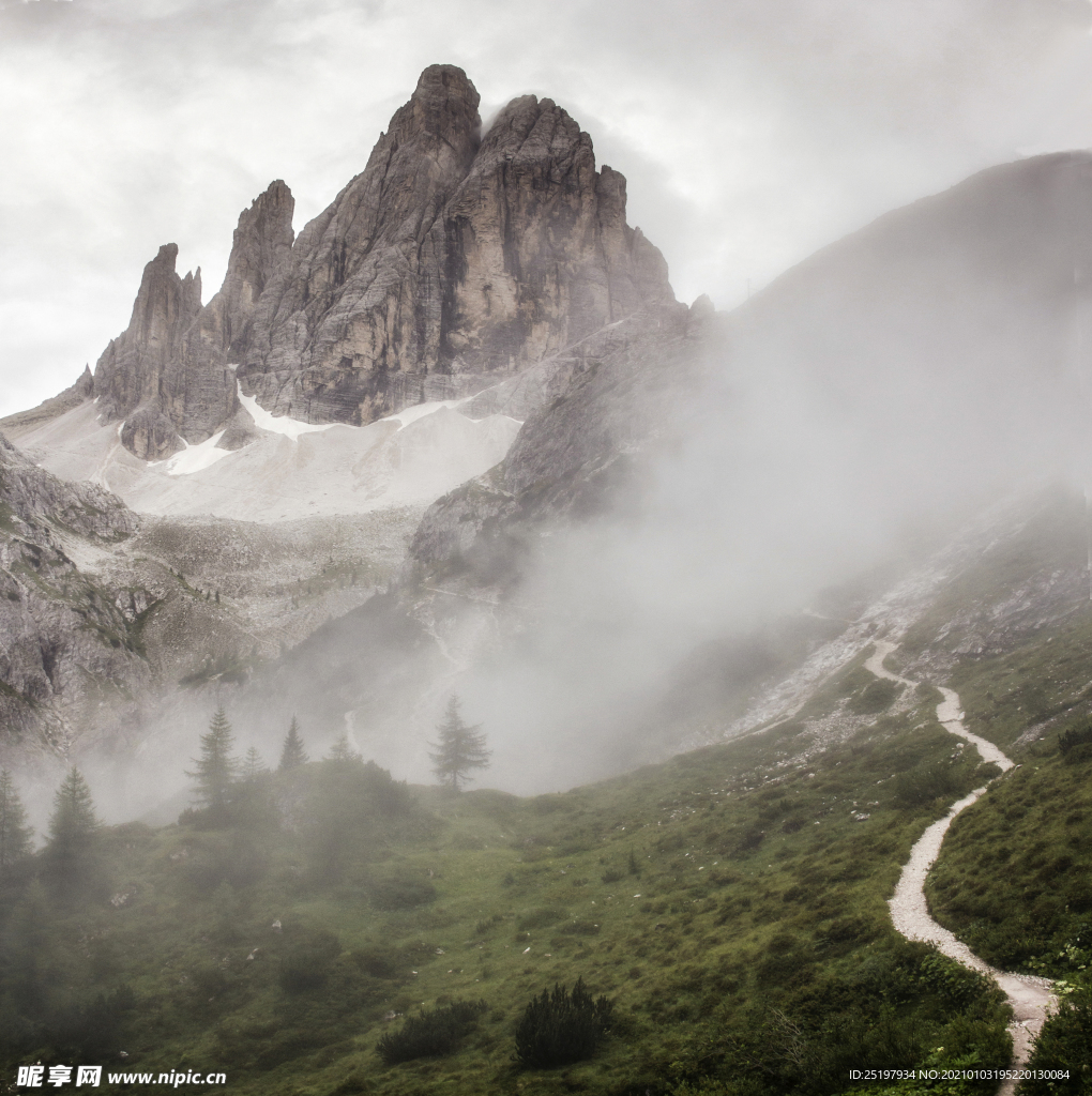 山峰