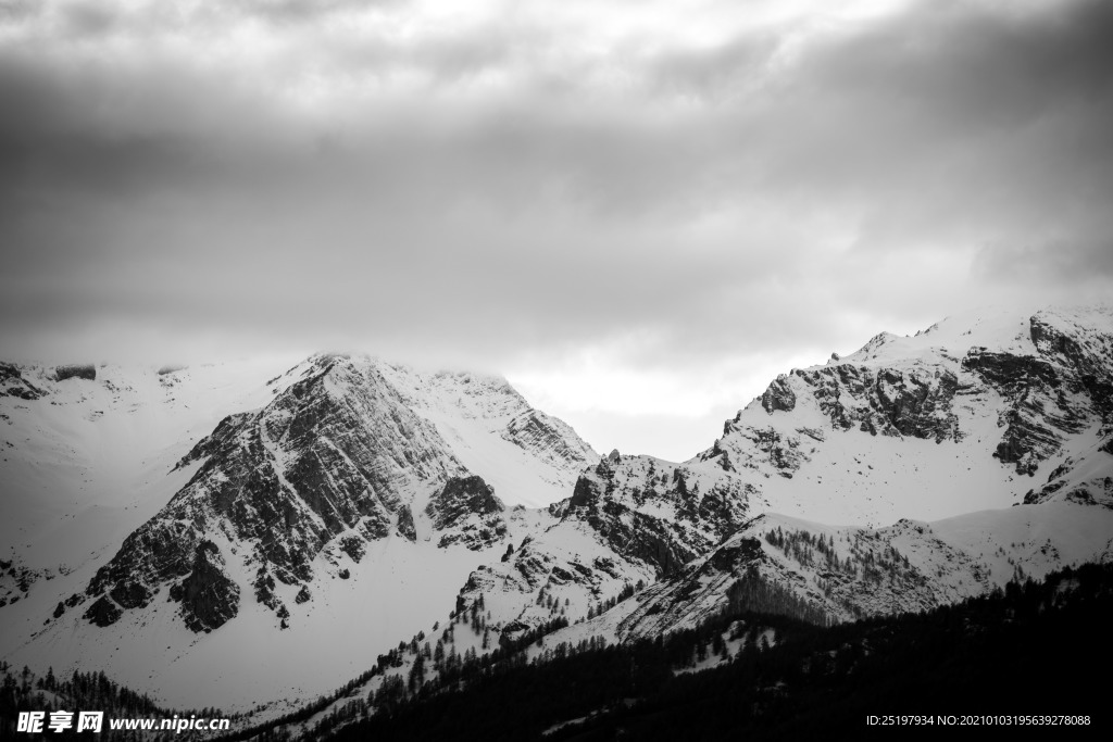 雪山