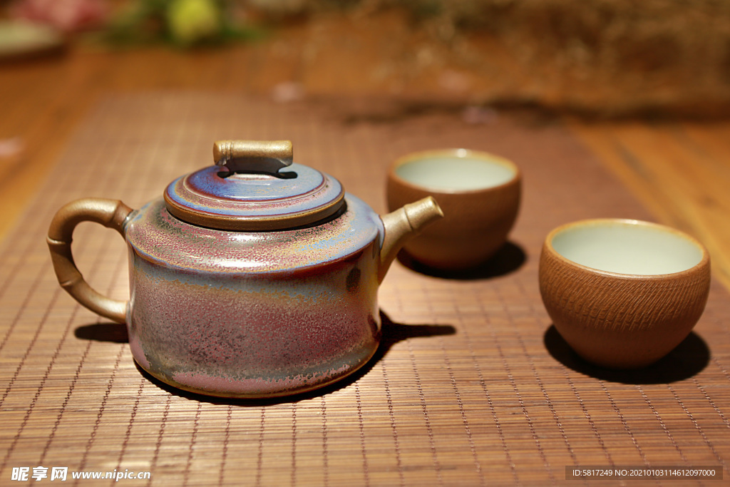 钧瓷茶壶