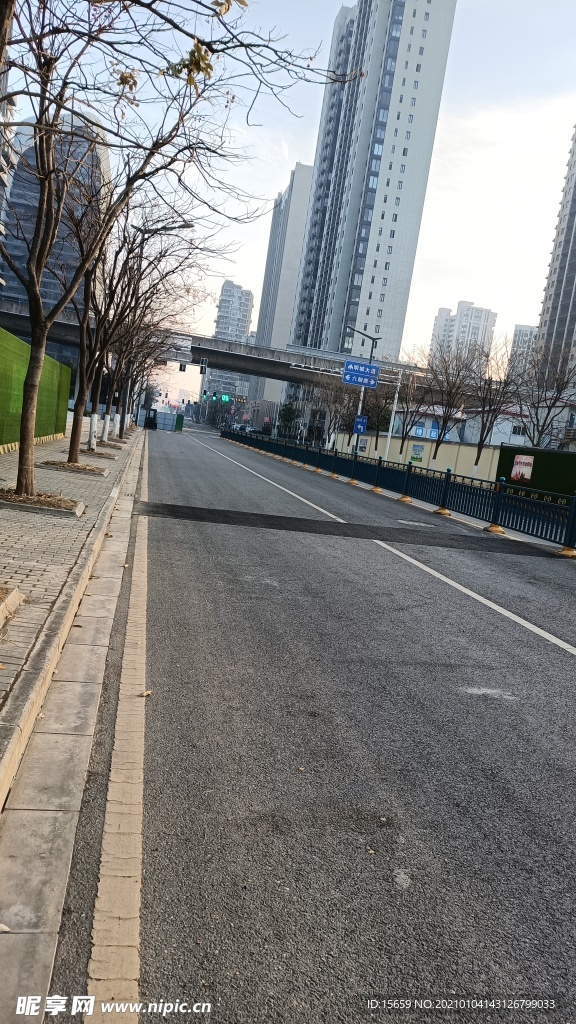 无人的街道