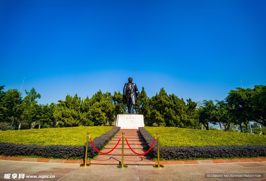 莲花山公园小平雕像