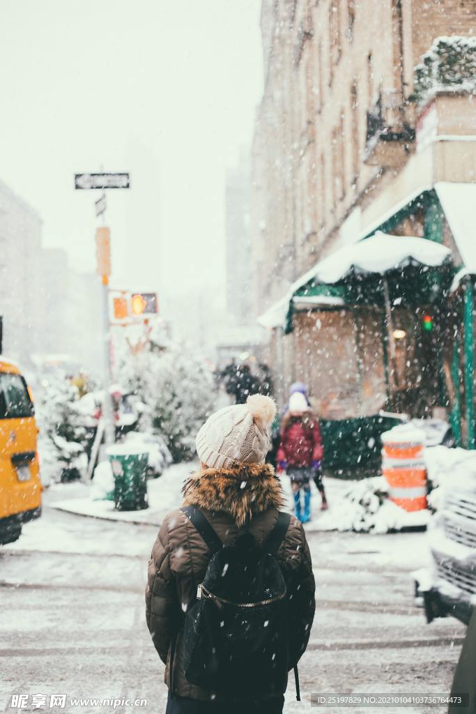 下雪 冬天 行人 街道 街头