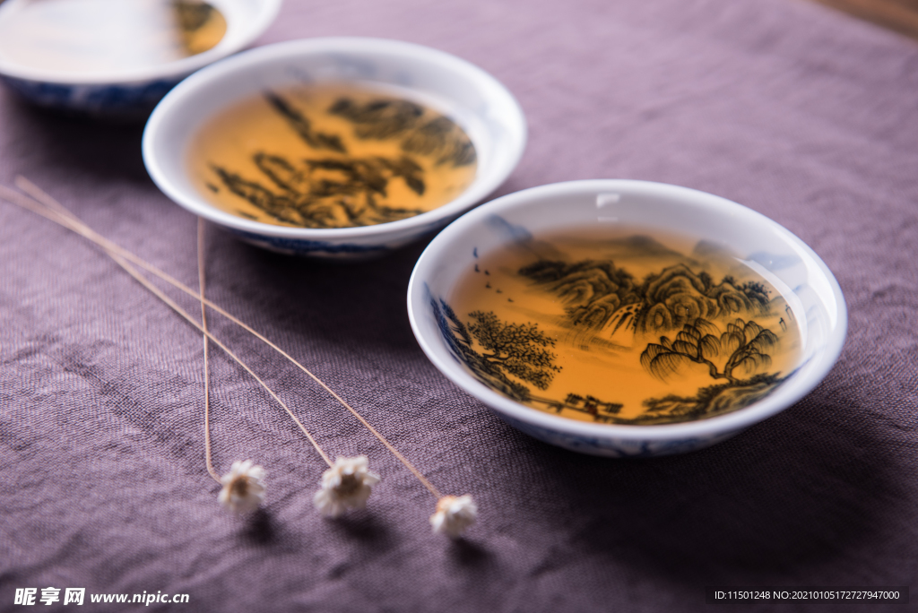 青花瓷手绘茶具 盖碗 手绘青花