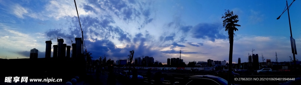 城市天空 暴风雨来临前