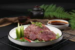带皮驴肉