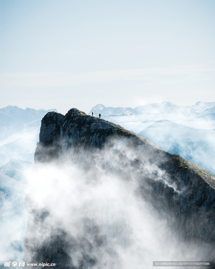 登山背景冒险 背包山地地貌