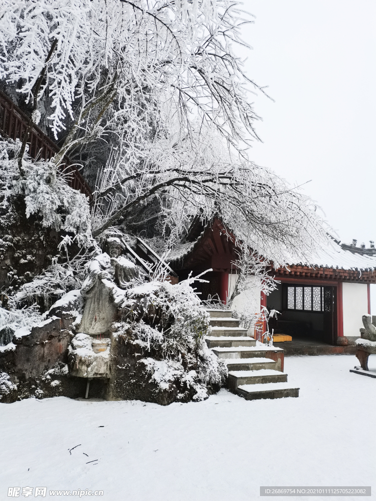 寺庙雪景