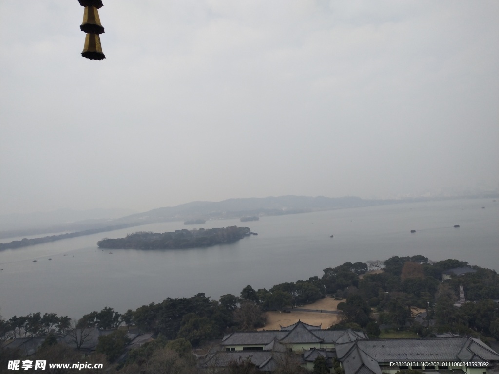 雷峰塔顶