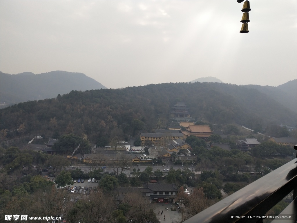 雷峰塔顶