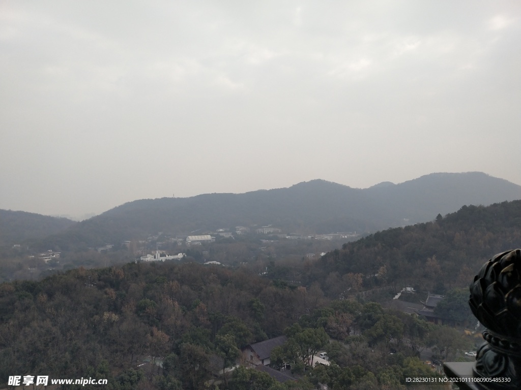 雷峰塔顶