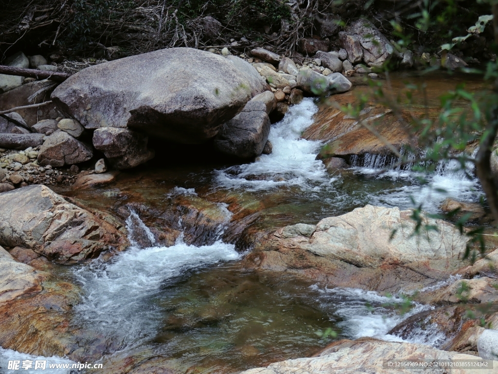 姑婆山水流