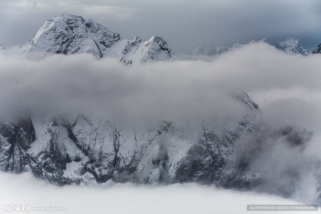 雪山