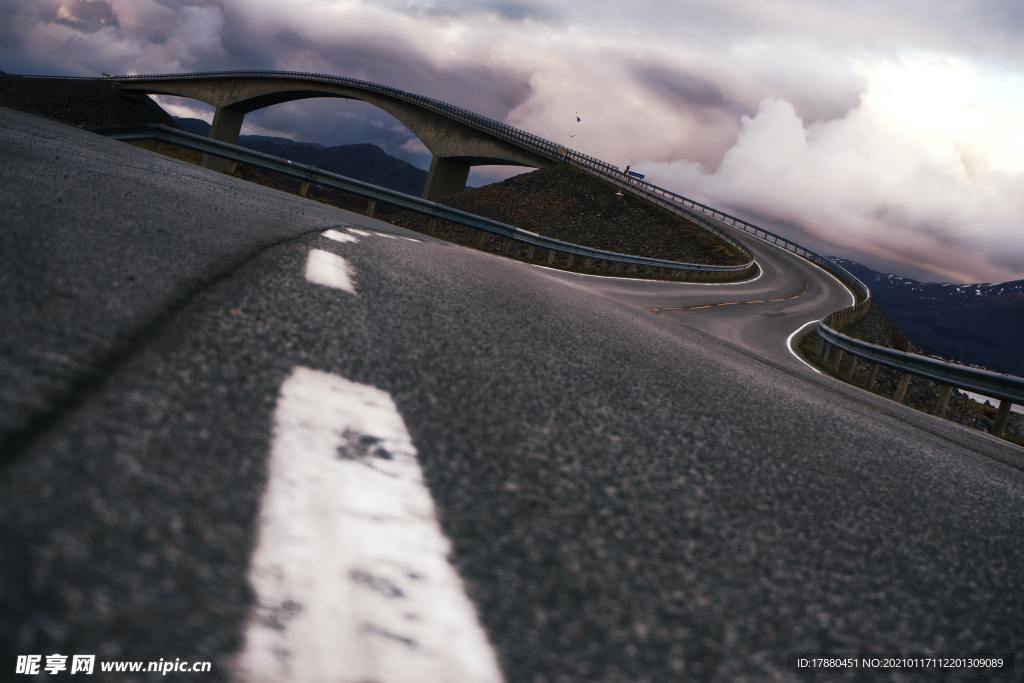 道路