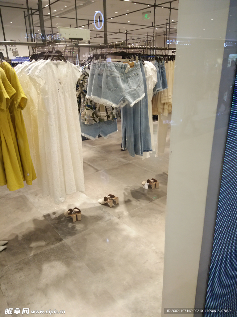 衣服