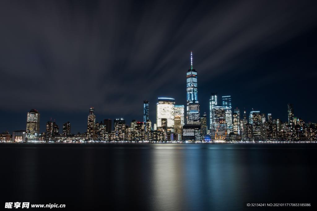 海边城市夜景