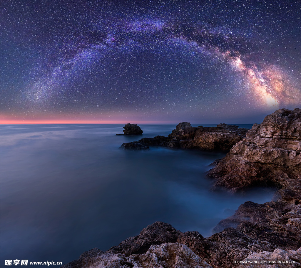 夜色下的大海美景