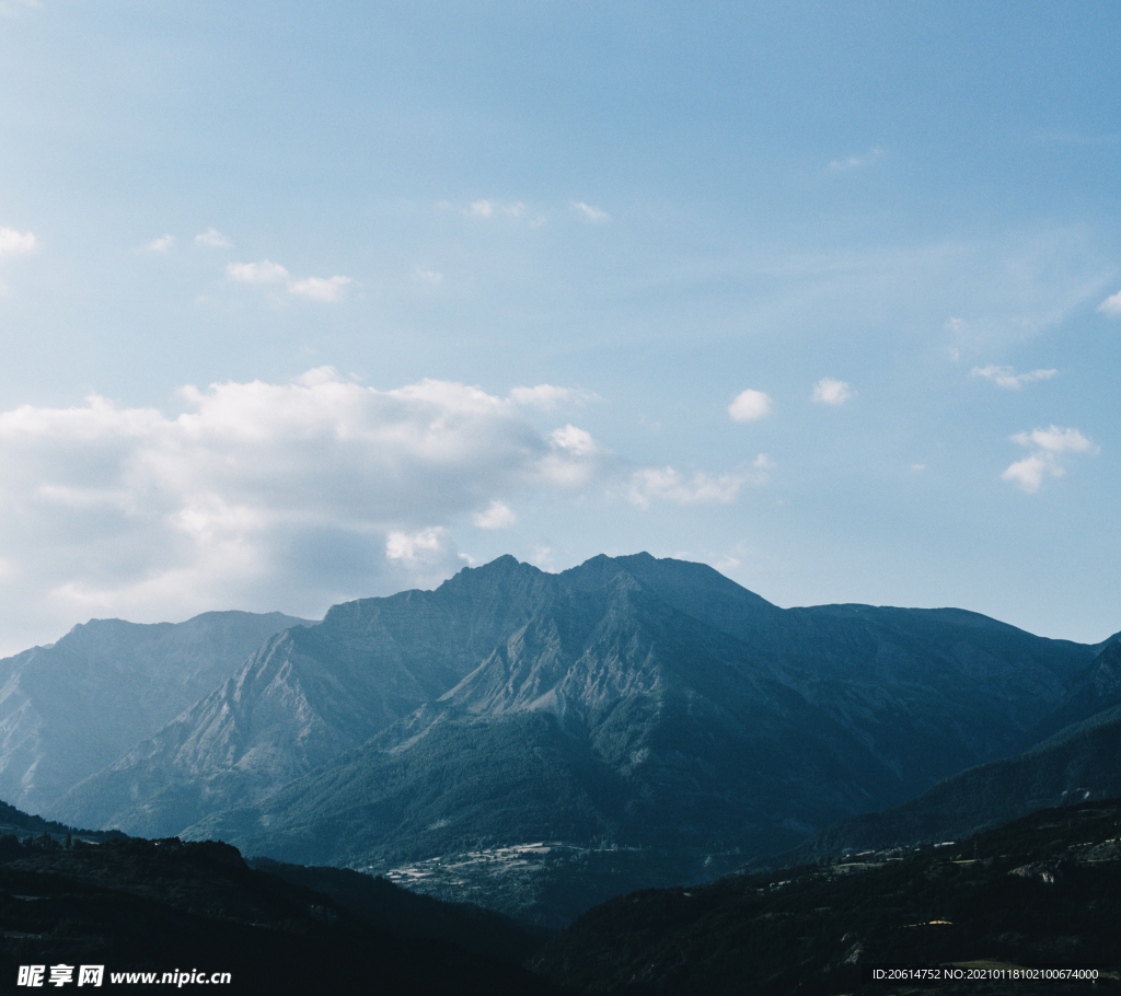 壮丽的高山风景