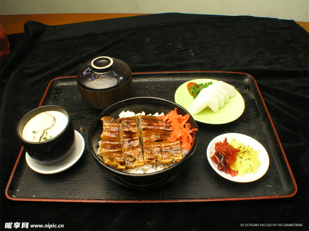 鳗鱼饭定食