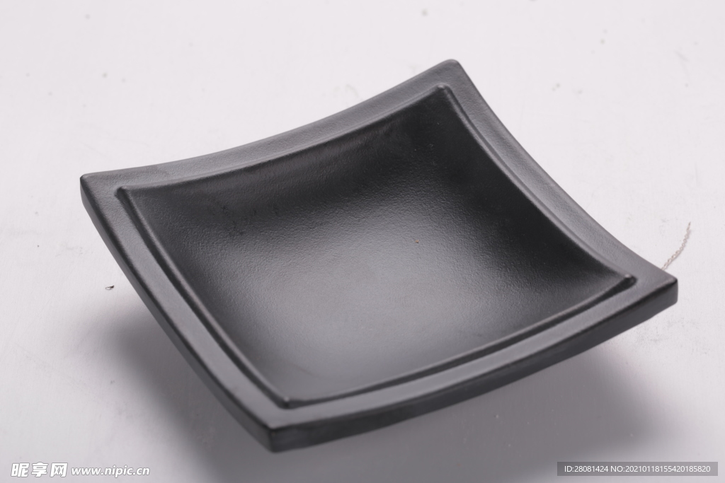 白色餐盘 盘子  餐具