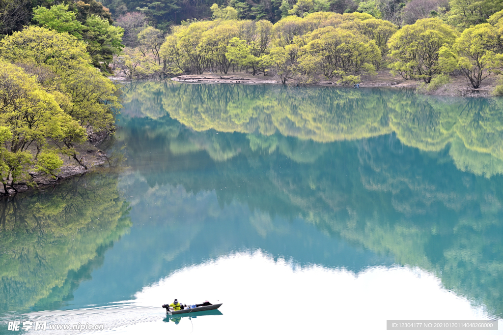 湖