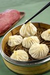 美食牛肉汤包摄影大图