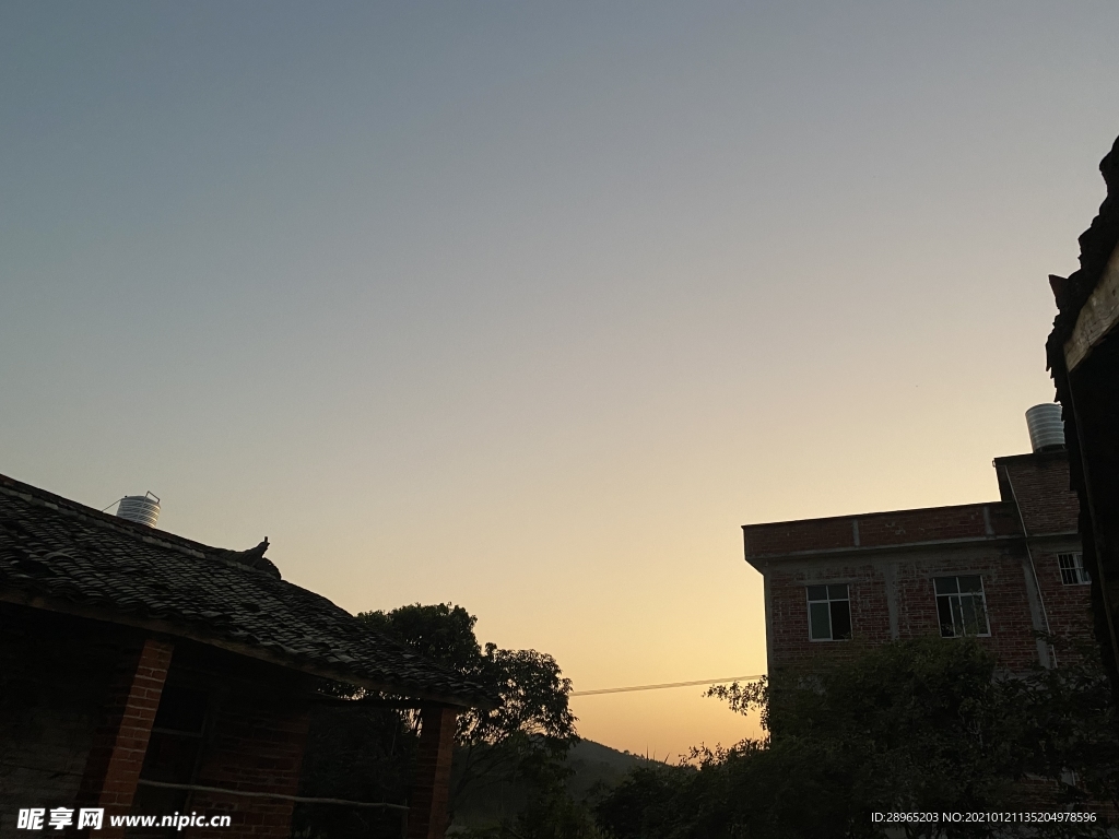 黄昏