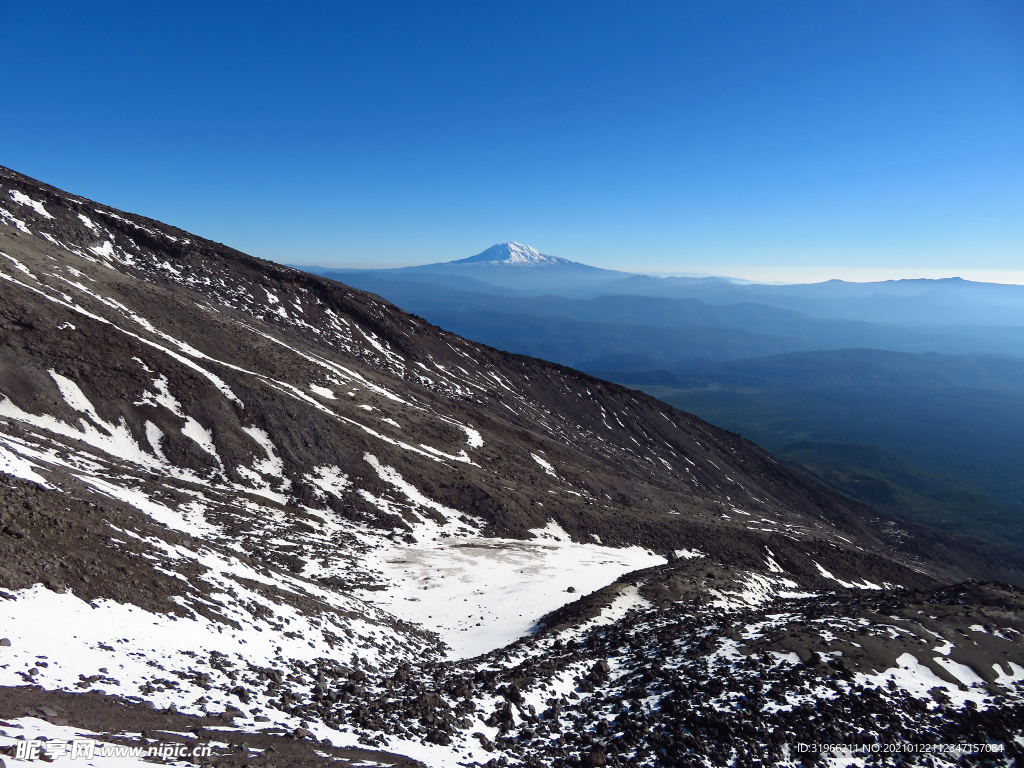山峰 雪