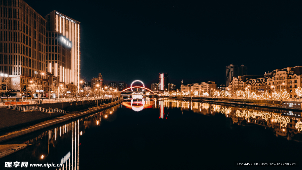 黑金城市夜景