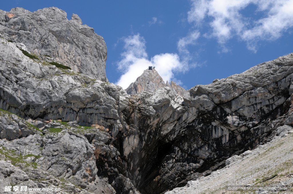 顶石山