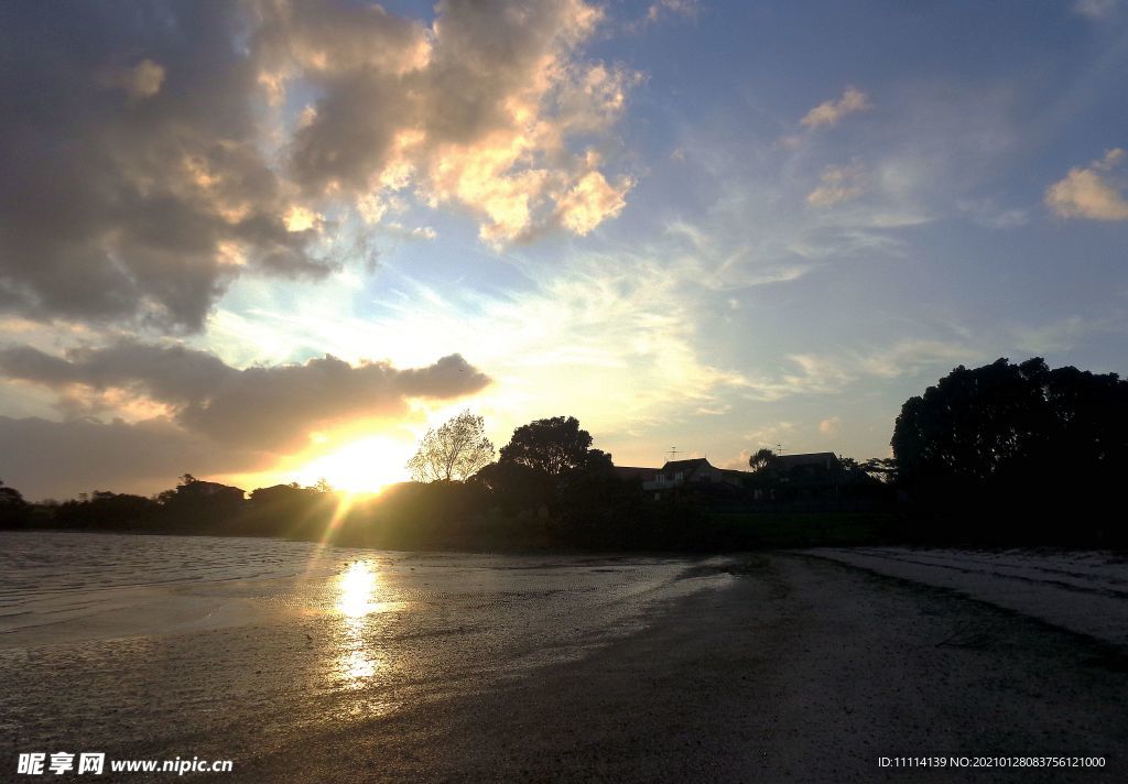 海滨夕阳风景