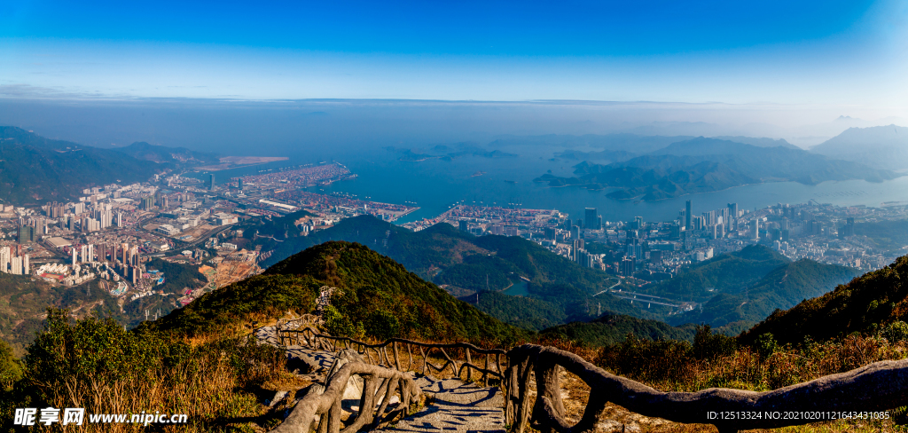 登山道