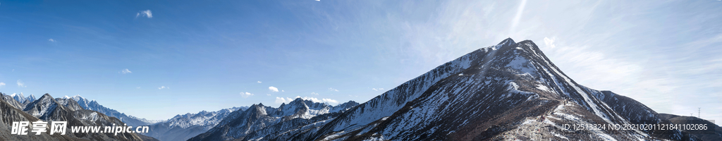 贡嘎雪山