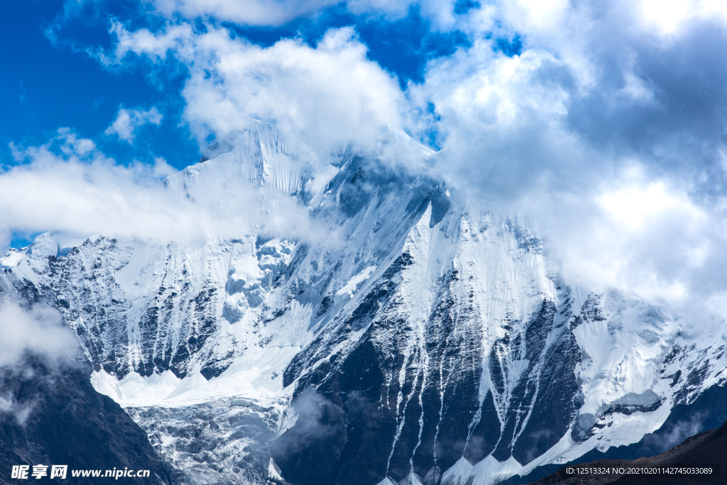 高原雪山