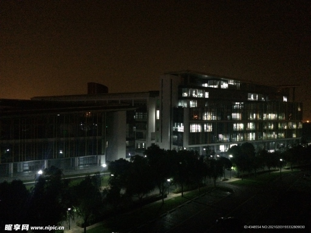 南京医科大学江宁校区夜景