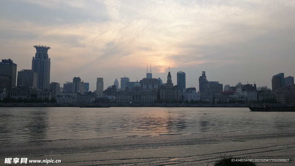 上海黄浦江