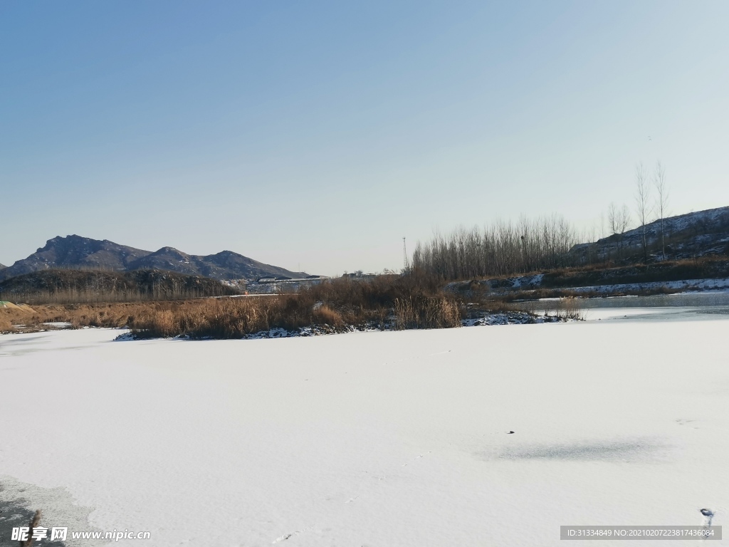 太阳 雪景