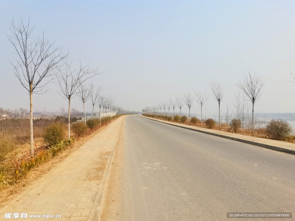 空荡荡的道路风景