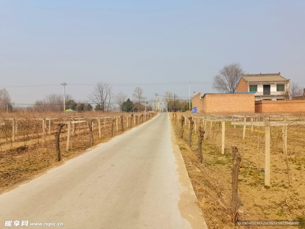 空荡荡的道路风景