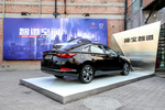 汽车 外景 配图 环保 节能
